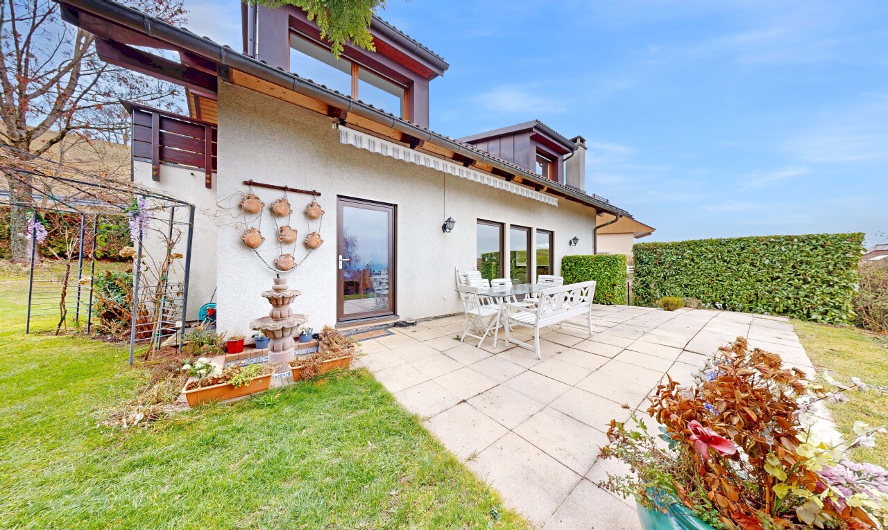 terrasse avec from property, terrasse, day time, et pelouse
