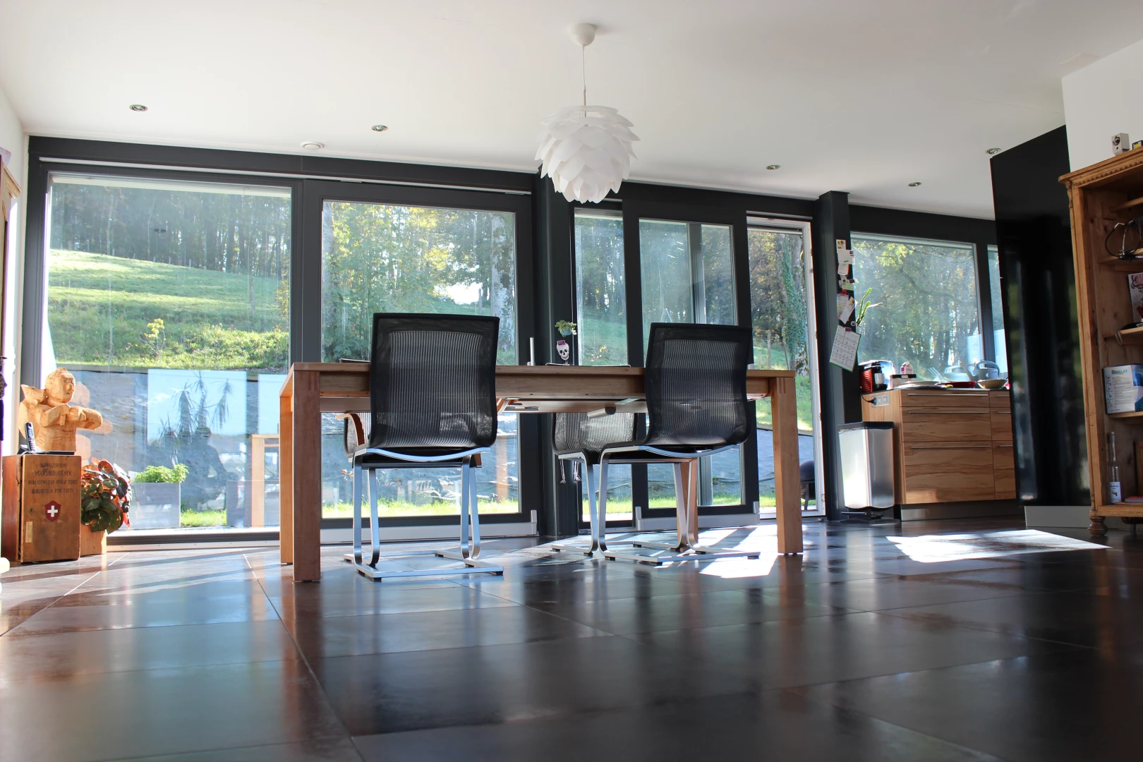 espace intérieur avec lumière naturelle