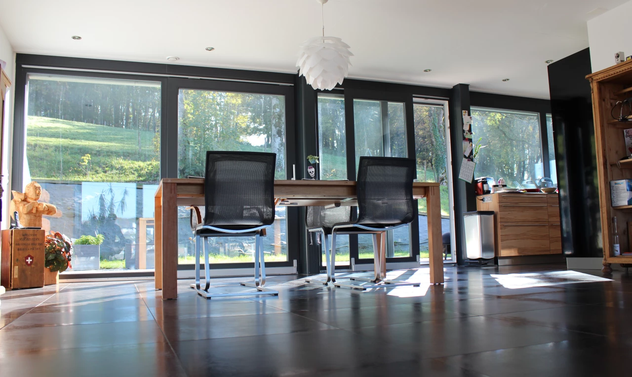 espace intérieur avec lumière naturelle