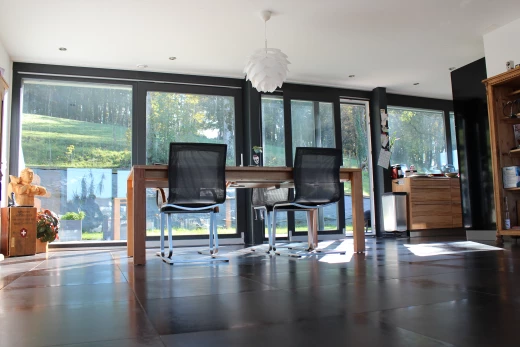 espace intérieur avec lumière naturelle