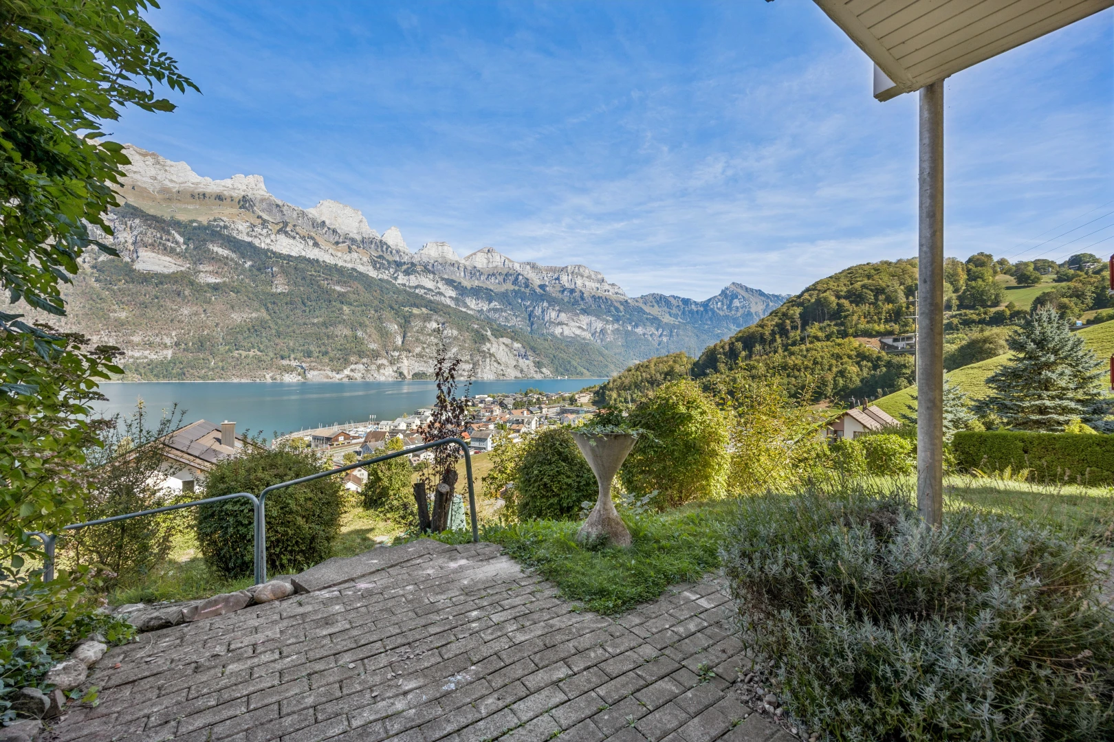 vue sur la montagne avec view focus, from property, day time, mountain view, et vue sur la montagne