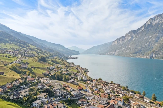 vue sur la mer avec mountain view, vue sur la montagne, water view, vue sur l'eau, et day time