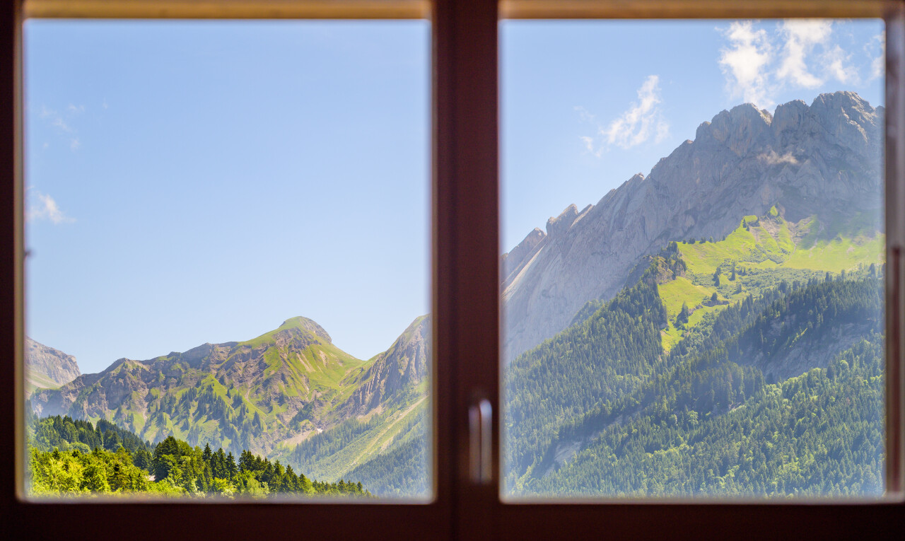 vue sur la montagne avec inside property, vue sur la montagne, et mountain view