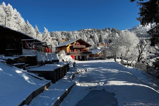 vue sur la montagne avec day time, snow, vue sur la montagne, et mountain view