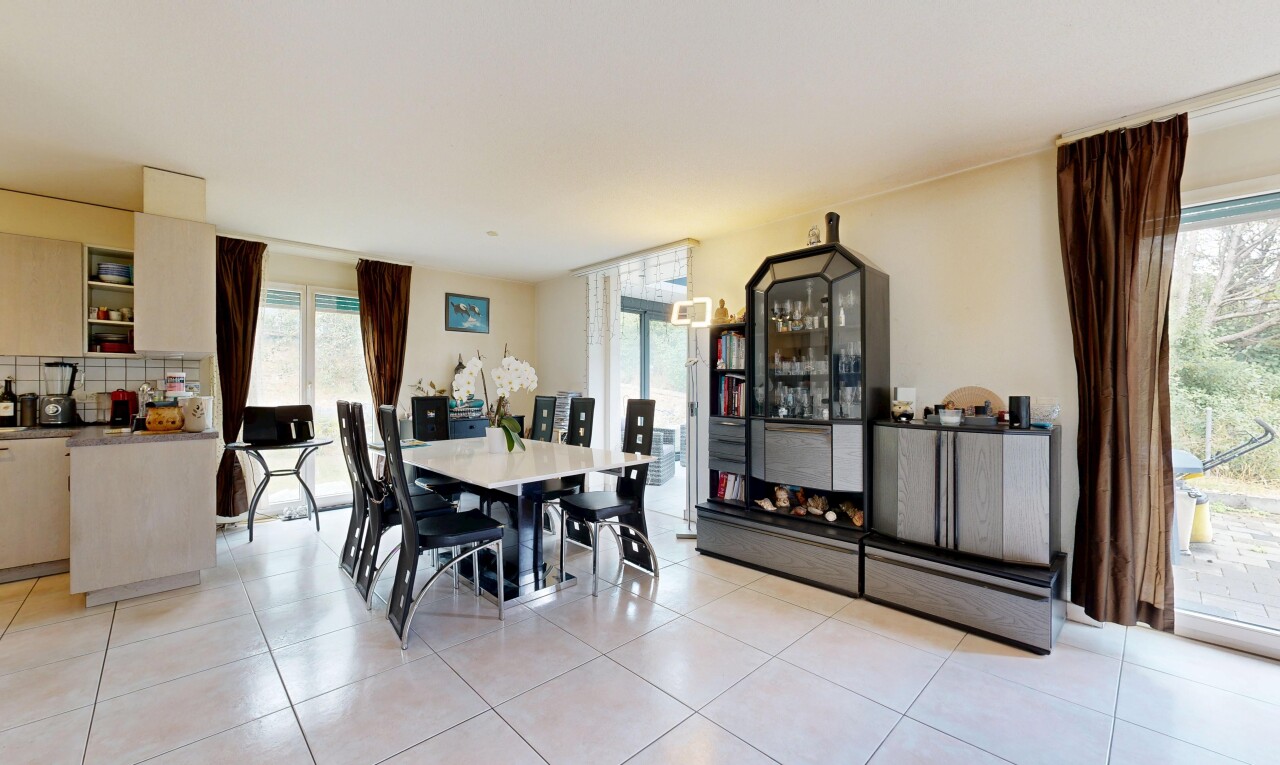 esszimmer mit fliesenboden, tile floor, light floor, gipskartonwand, und drywall