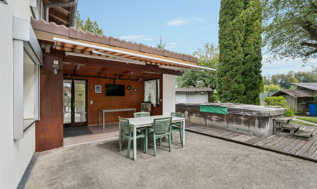 terrasse mit essbereich im freien, day time, from property, und deck