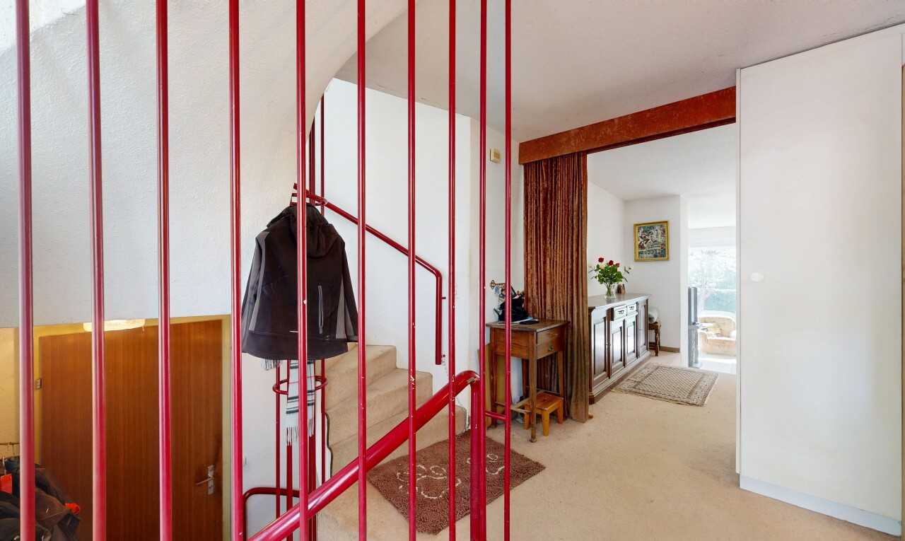 halle / korridor mit gipskartonwand, drywall, und inside property