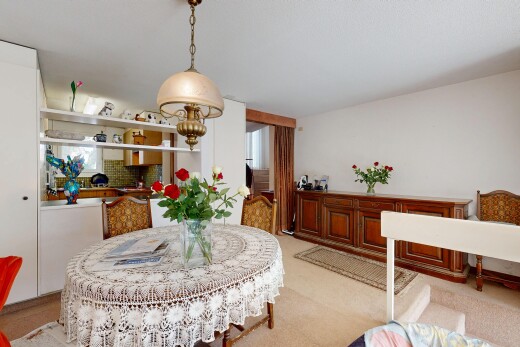 esszimmer mit gipskartonwand, drywall, inside property, natürliches licht, und natural light