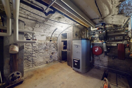 parking avec inside property