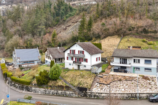 façade avec property visible et terrain vierge