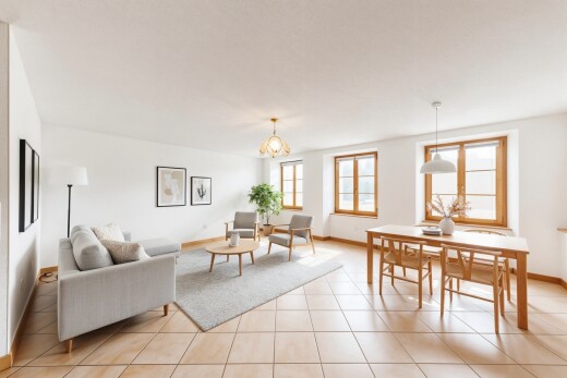 wohn- / esszimmer mit inside property, gipskartonwand, drywall, natürliches licht, und natural light