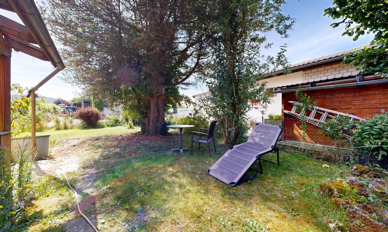 garden featuring a yard
