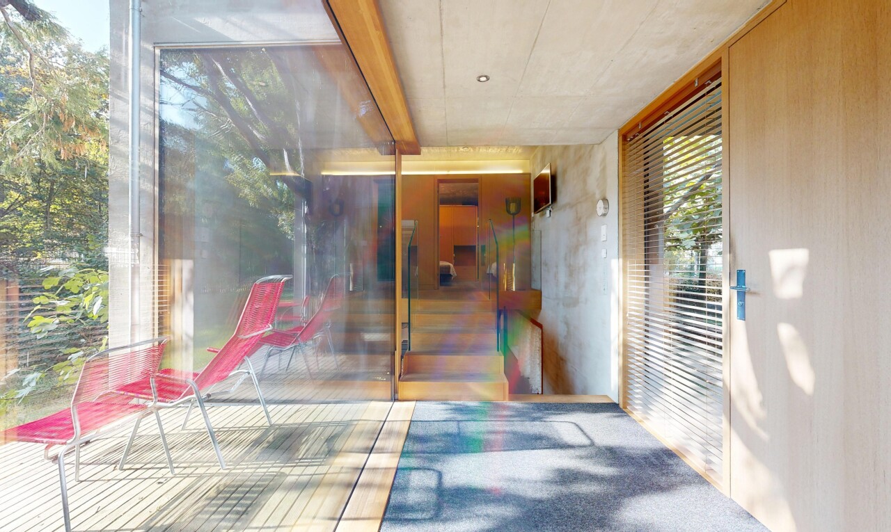 rezeption / lobby mit natural light und concrete wall