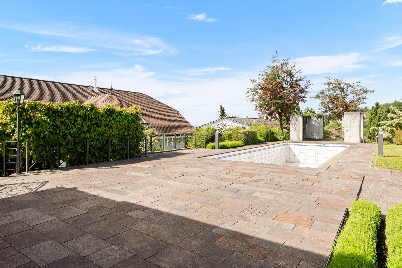 terrasse mit from property, day time, und zaun