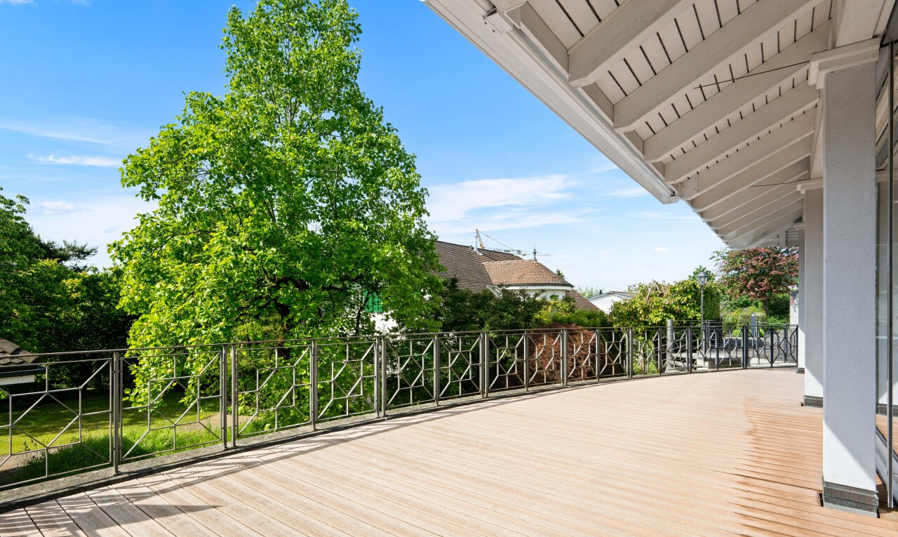 terrasse mit from property, day time, und deck