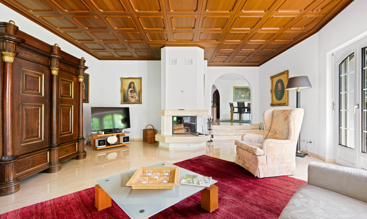 wohnzimmer mit blechdecke, tin ceiling, inside property, gipskartonwand, und drywall