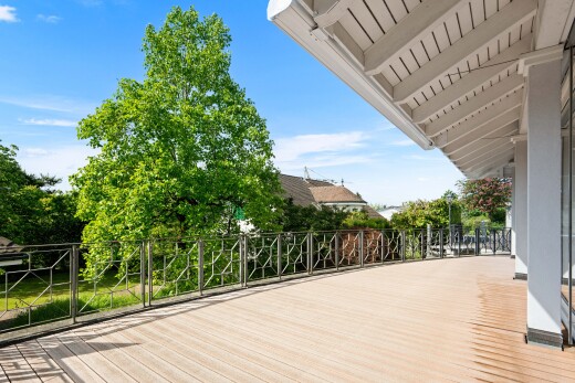 terrasse mit from property, day time, und deck