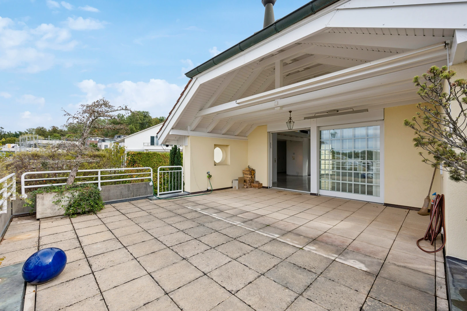 terrasse mit day time und from property