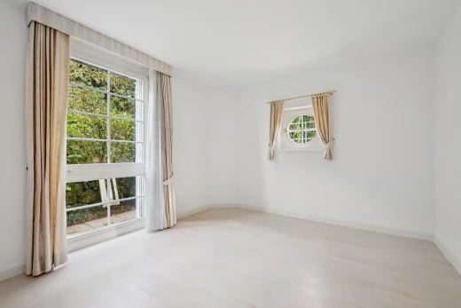 leerer raum mit gipskartonwand, drywall, inside property, sockelleisten, und baseboards wall