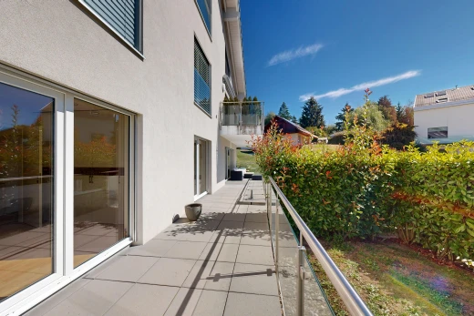 balcon avec balcon, from property, et day time