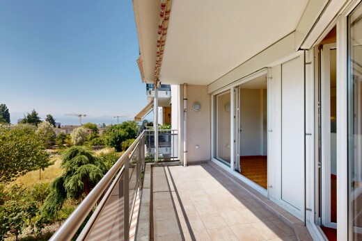 balcon avec balcon, from property, et day time