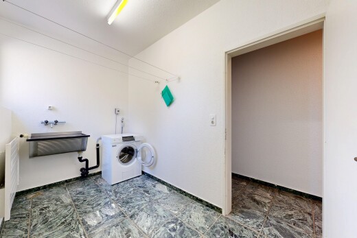 wäschekammer mit drywall, inside community, wäscherei, tumbler, und dark floor