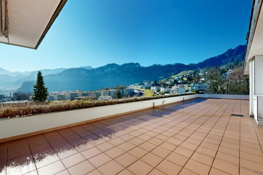 terrasse mit from property, blick auf die berge, mountain view, terrasse, und day time