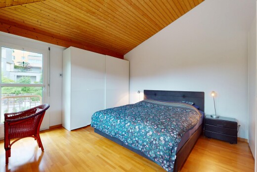 zimmer / schlafzimmer mit inside property, gipskartonwand, drywall, natürliches licht, und natural light