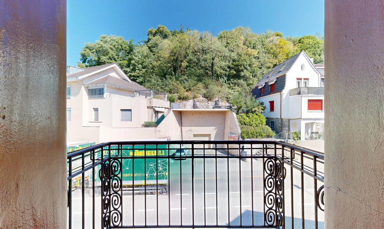 balcon avec day time, balcon, et from property