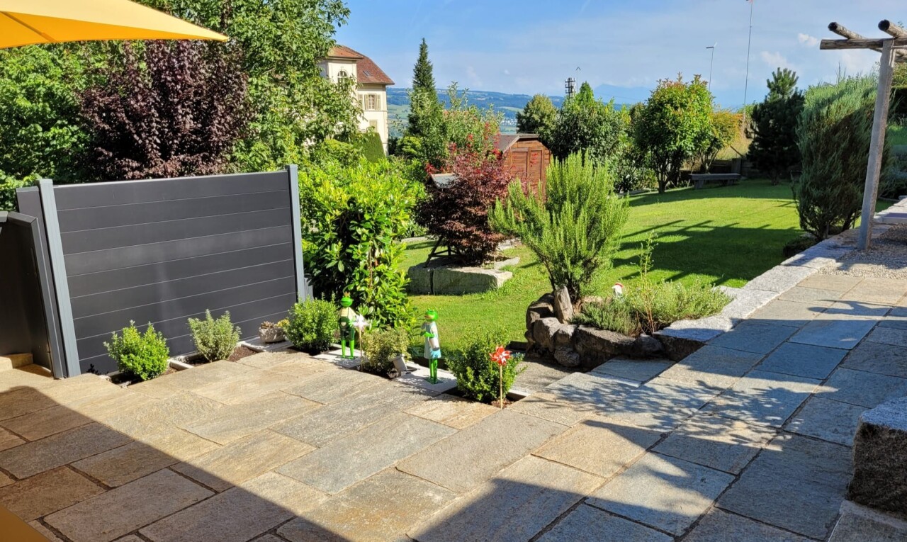 garten mit rasen, from property, und day time