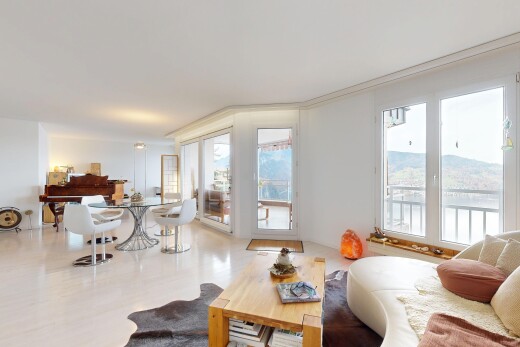 wohn- / esszimmer mit inside property, drywall, gipskartonwand, natural light, und natürliches licht