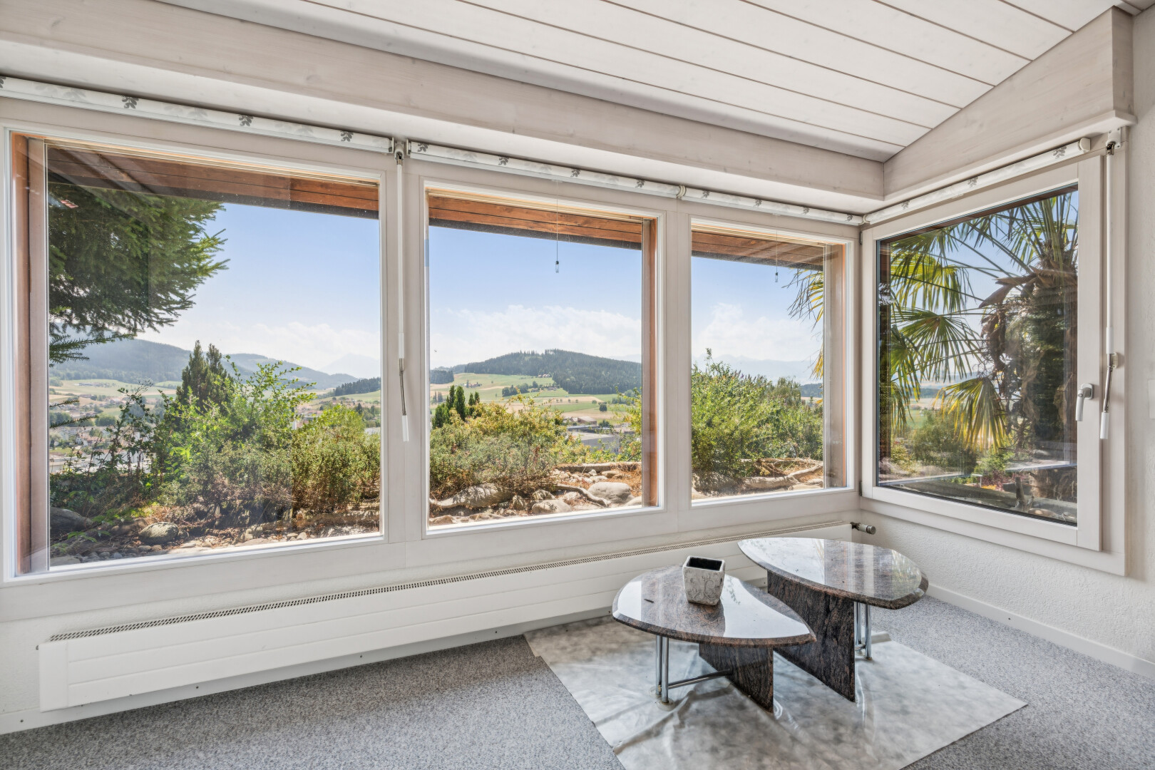 terrasse mit wintergarten, blick auf die berge, mountain view, day time, und view focus
