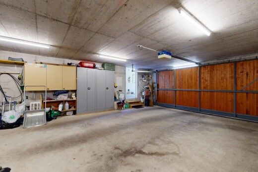 parking avec inside property