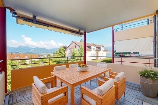 terrasse mit balkon, day time, from property, essbereich im freien, und mountain view