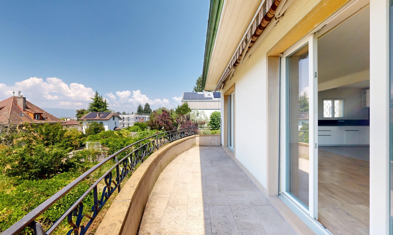 balkon mit day time, balkon, und from property