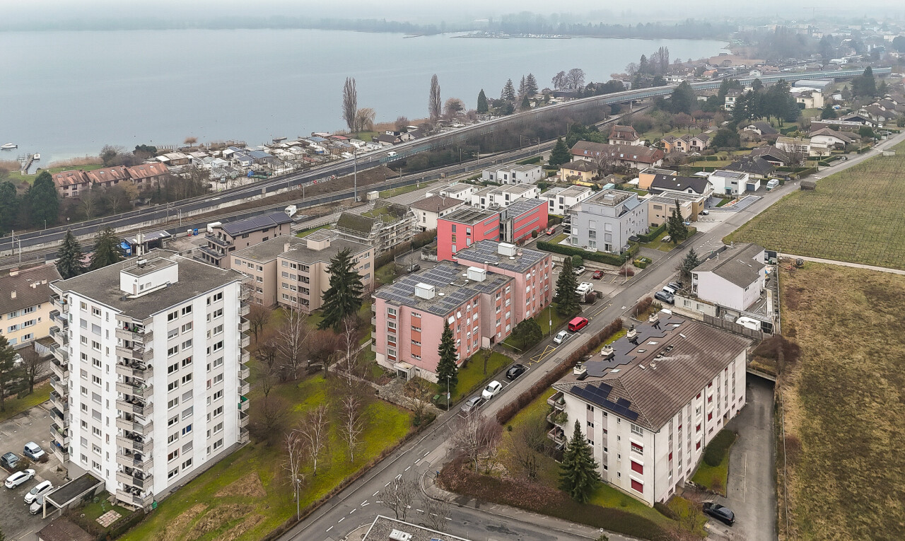 außenansicht mit aerial view, water view, seesicht, und overcast