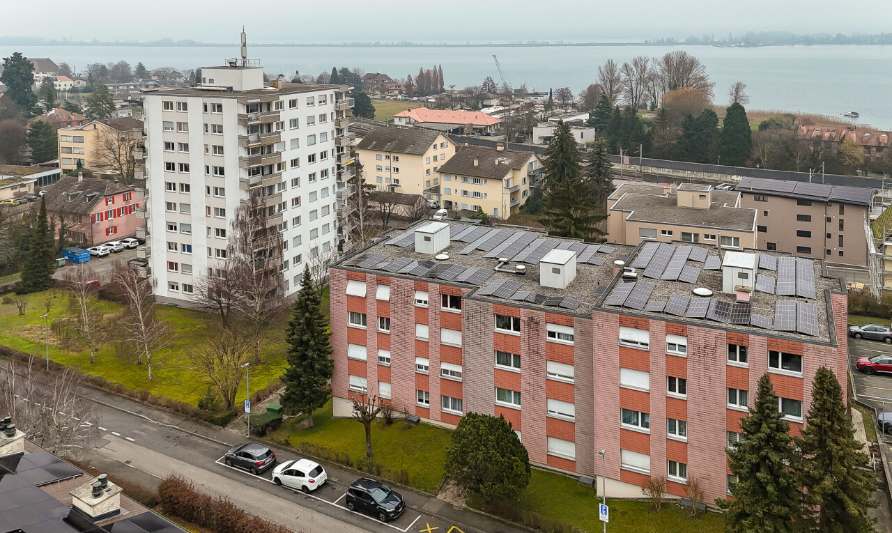 außenansicht mit seesicht und water view