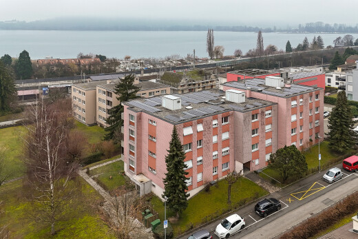 außenansicht mit overcast und parkplatz