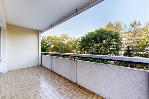 balcon avec balcon, from property, et day time