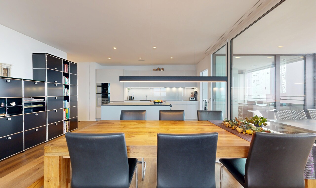 esszimmer mit natural light, natürliches licht, inside property, recessed lighting, und einbauleuchten