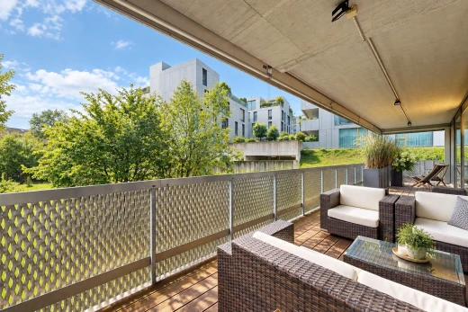 terrasse avec espace de vie extérieur, from property, day time, et view focus