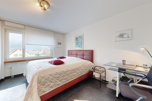 zimmer / schlafzimmer mit gipskartonwand, drywall, natürliches licht, natural light, und kühler