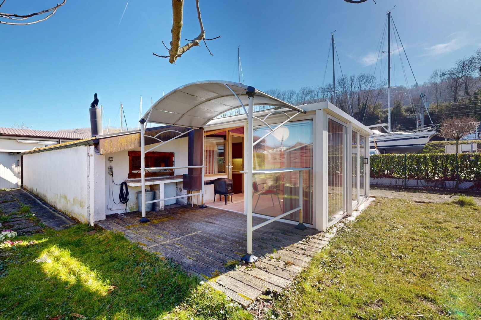 außenansicht mit day time, from property, und terrasse