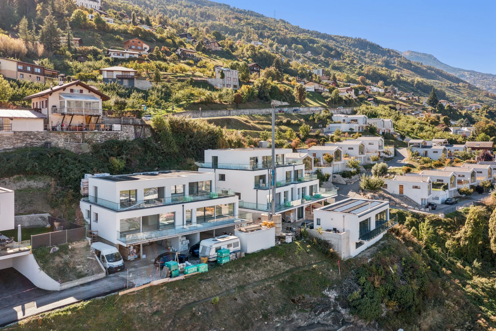 vue sur la montagne avec vue sur la montagne, mountain view, vue résidentielle, residential view, et day time