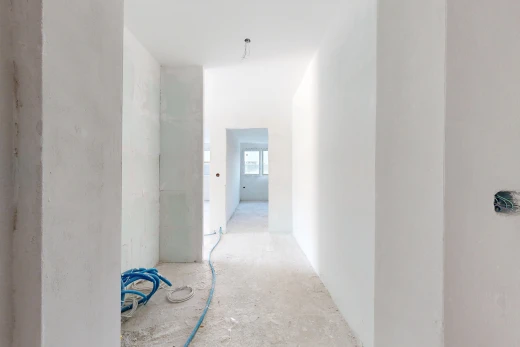 couloir avec inside property et unfinished floor