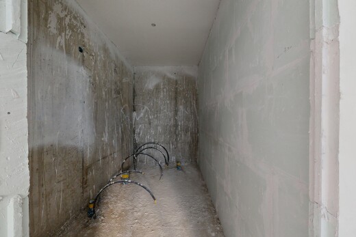 pièce vide avec inside property et unfinished floor