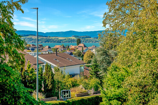 vue sur la montagne avec mountain view, day time, vue sur la montagne, water view, et vue sur l'eau