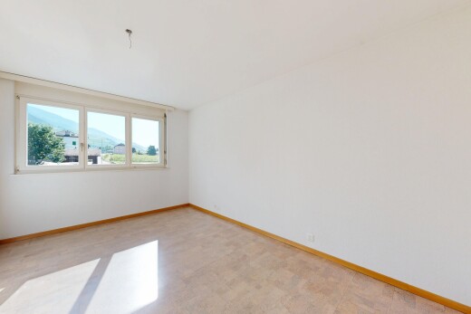 leerer raum mit gipskartonwand, drywall, natürliches licht, natural light, und sockelleisten