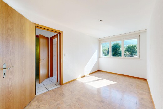 leerer raum mit inside property, natürliches licht, natural light, light floor, und gipskartonwand
