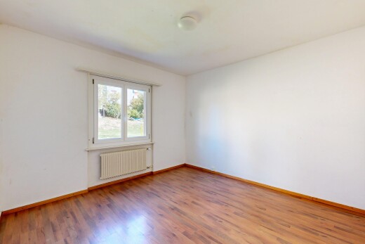 leerer raum mit kühler, drywall, gipskartonwand, baseboards wall, und sockelleisten